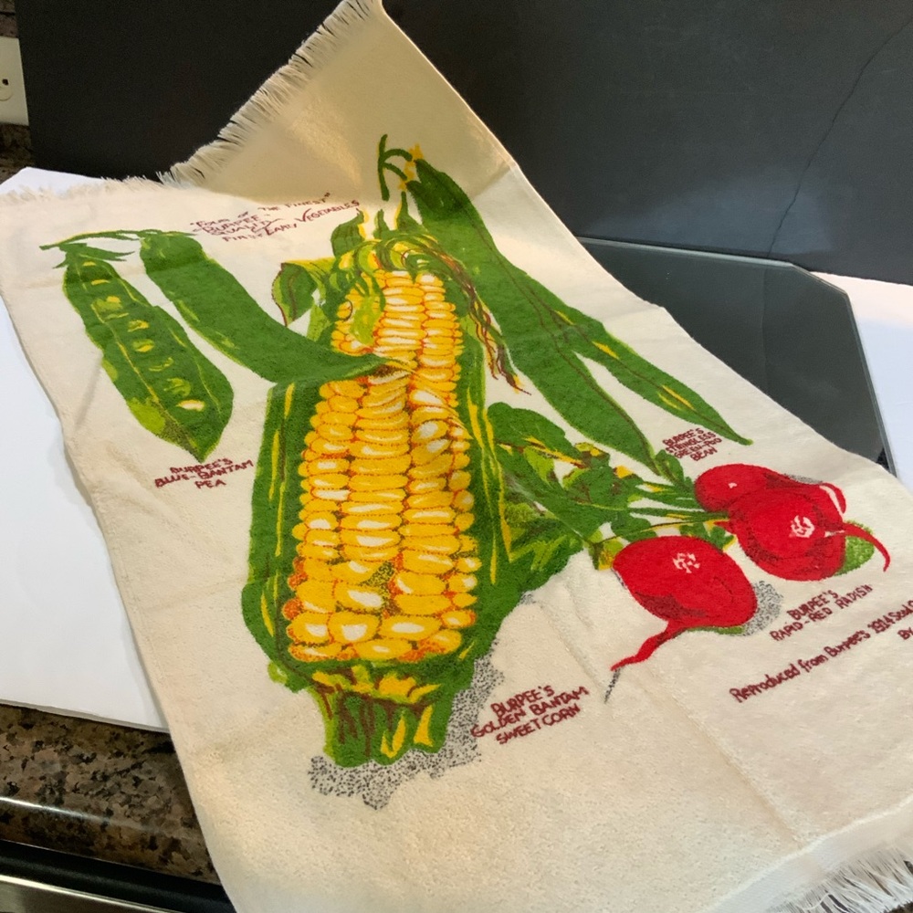 *    Vintage Ritz Tea Towel Corn Peas Radishes 29 X 16 USA Farmhouse